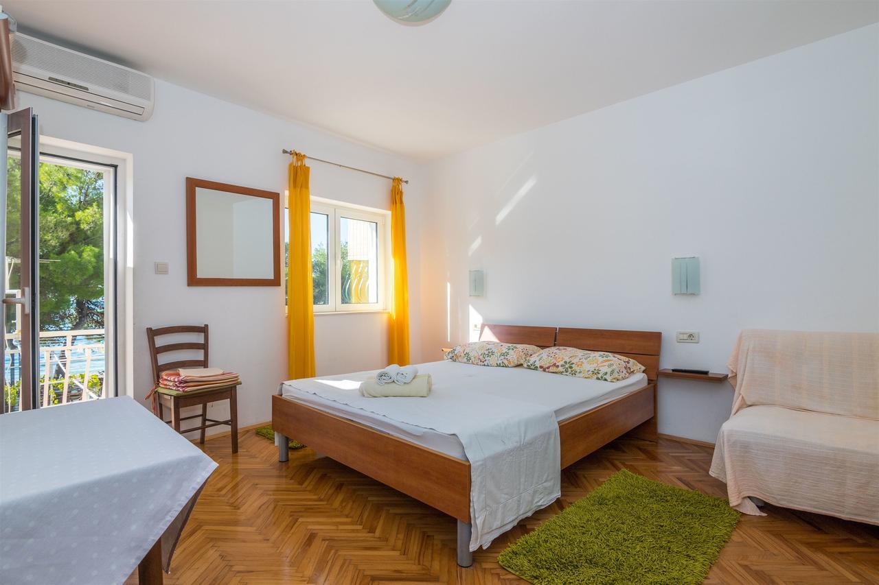 Apartments Antonija Дрвеник Экстерьер фото